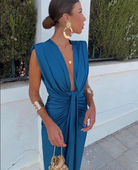 Emma - Elegant Pleated Dress