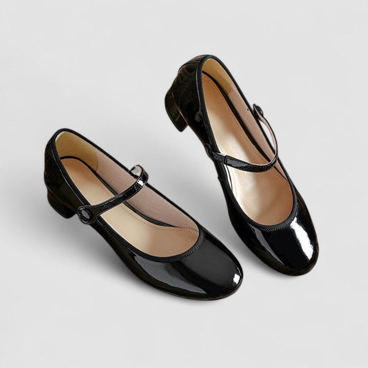 Black patent leather Mary Jane shoes with block heel, top view