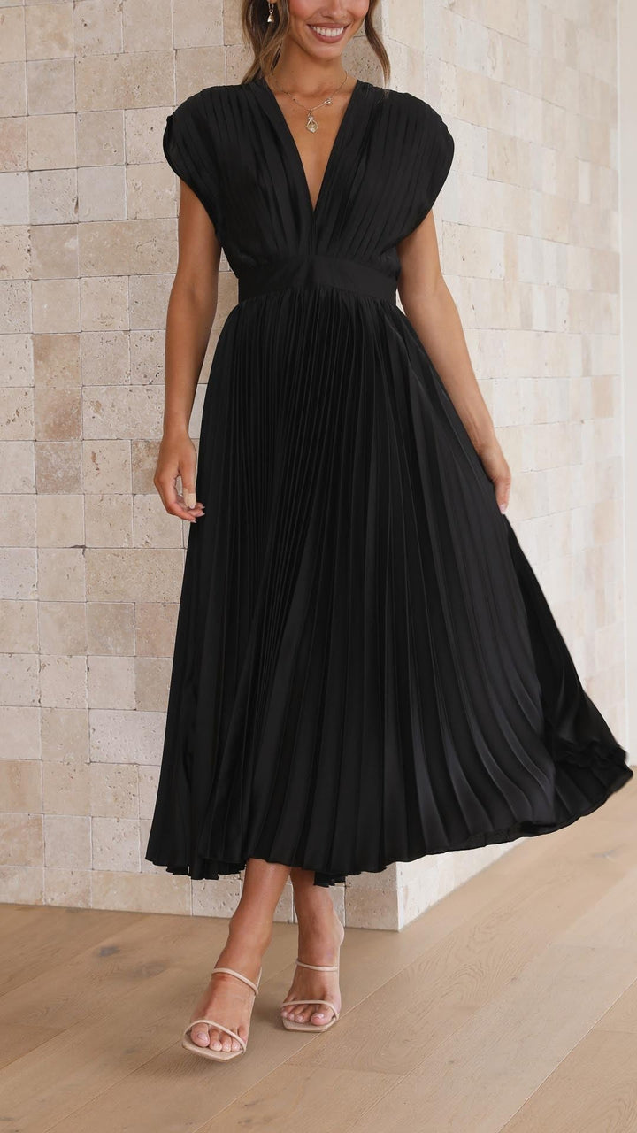 Maria | Elegant Pleated Maxi Dress - image 18